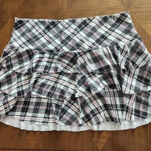 Torrid sz 1 Stylish Plaid Ruffle Skirt - Black, White, Pink